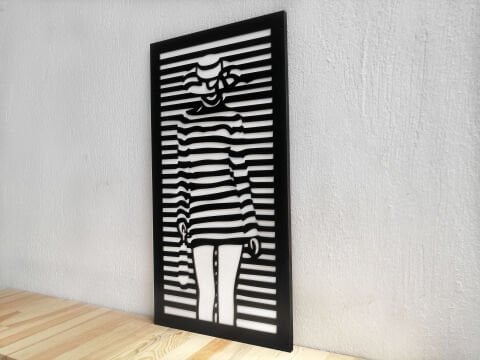 Lina – Çizgisel Kadın Figürlü Siyah Beyaz MDF Ahşap Katmanlı Duvar Tablosu | Lazer Kesim