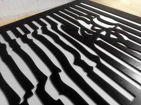 Lina – Çizgisel Kadın Figürlü Siyah Beyaz MDF Ahşap Katmanlı Duvar Tablosu | Lazer Kesim