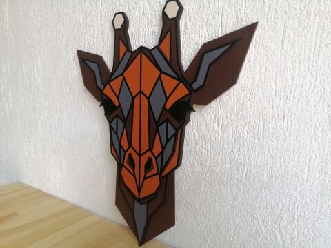 Savan – Geometrik Zürafa Figürlü MDF Ahşap Katmanlı Duvar Dekoru | El Boyama & Lazer Kesim