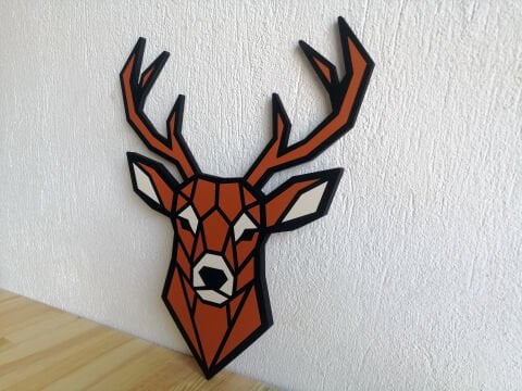 Orin – Geometrik Geyik Figürlü MDF Ahşap Katmanlı Duvar Dekoru | El Boyama & Lazer Kesim