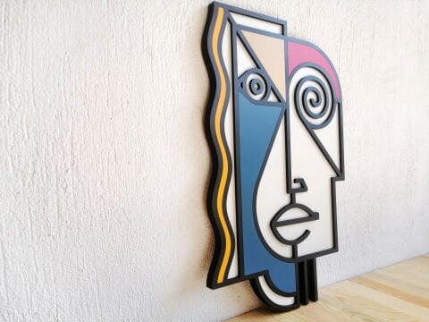 Mneme – Geometrik Kadın Yüzü MDF Ahşap Katmanlı Duvar Tablosu | El Boyama & Lazer Kesim