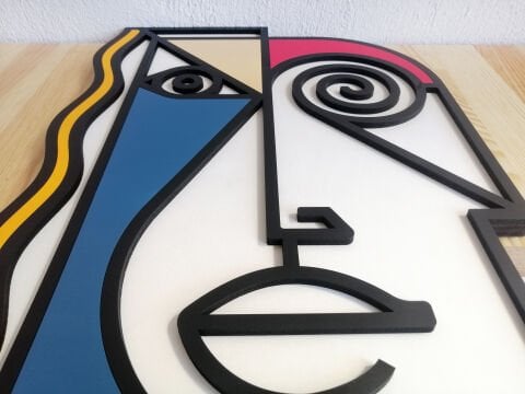 Mneme – Geometrik Kadın Yüzü MDF Ahşap Katmanlı Duvar Tablosu | El Boyama & Lazer Kesim