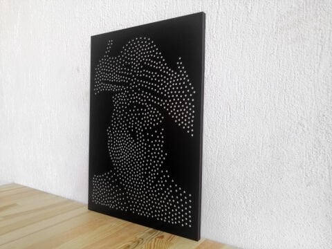 Noir – Nokta Kadın Figürlü Siyah Beyaz MDF Ahşap Katmanlı Duvar Tablosu | Lazer Kesim